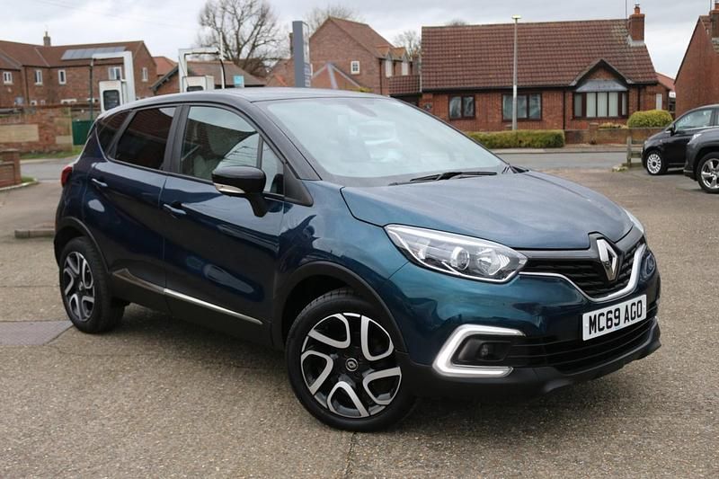 Used Renault Captur Iconic 2020 Blue/black SUV