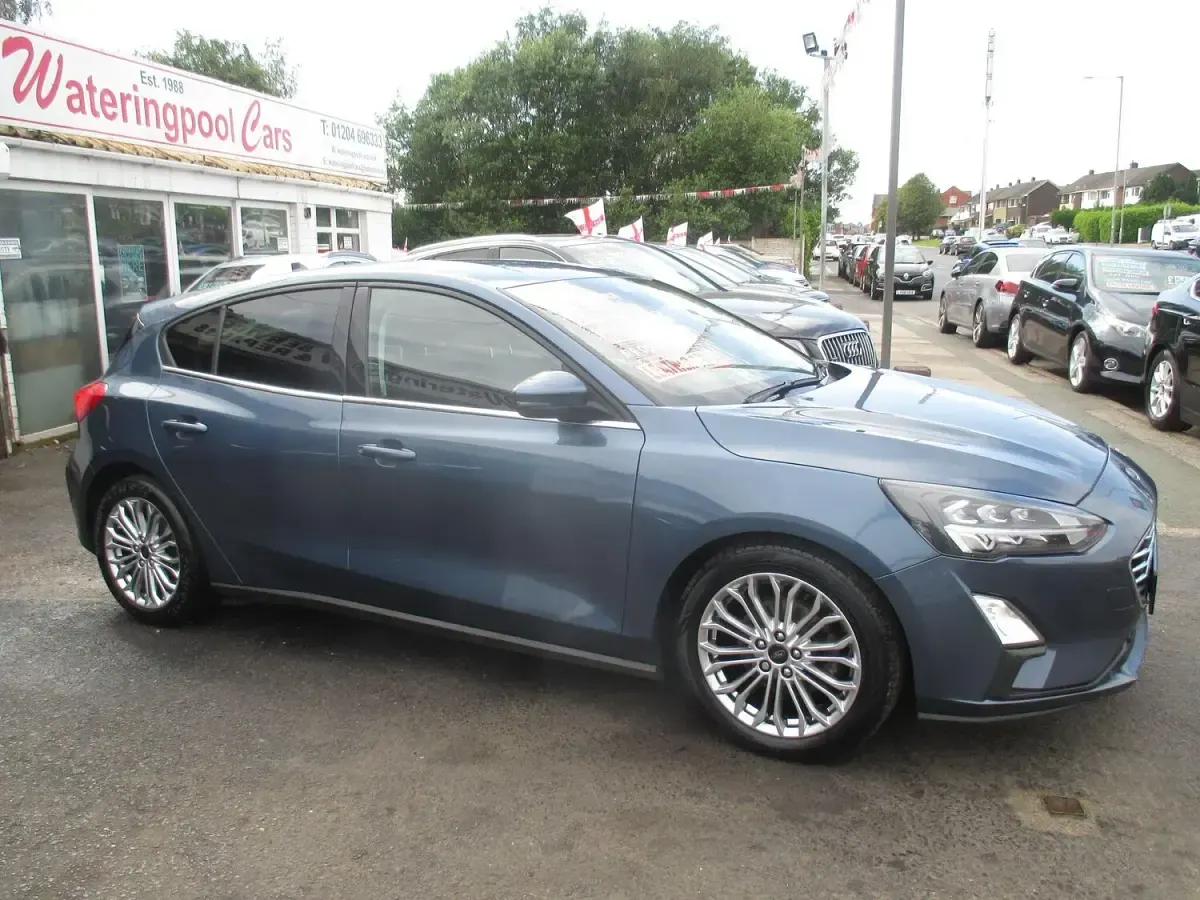 Used Ford Focus Titanium X 125 HP (91 kW) 2020 Blue Hatchback
