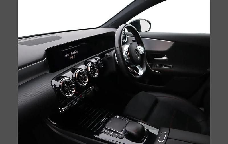 Used Mercedes A200 Executive 161 HP (118 kW) 2023 Blue Hatchback