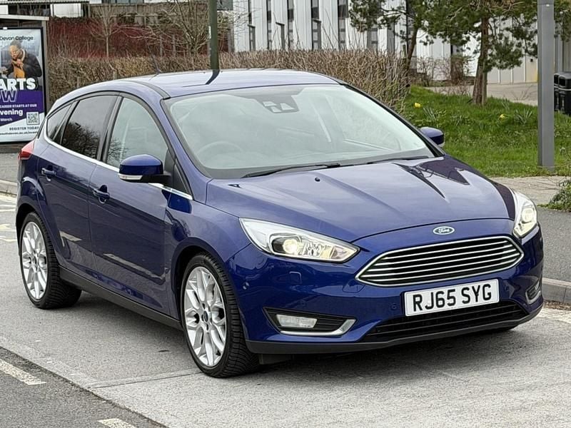 Used Ford Focus Titanium X 182 HP (133 kW) 2015 Blue Hatchback