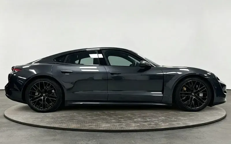 Used Porsche Taycan 300 kW (408 HP) 2023 Sedan