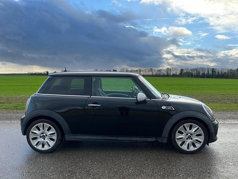 Used Mini Cooper D Hatch 110 HP (80 kW) 2010 Black Hatchback