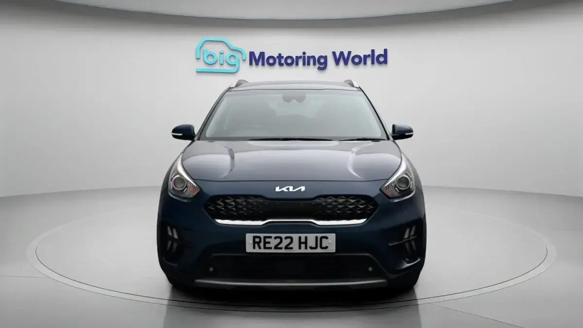 Used Kia Niro 139 HP (102 kW) 2022 Blue SUV