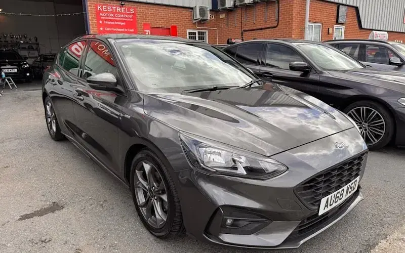 Used Ford Focus ST-Line 125 HP (91 kW) 2020 Hatchback