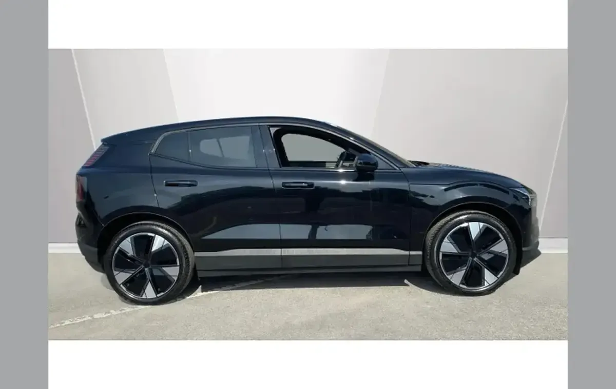Used Volvo EX30 Ultra 196 kW (267 HP) 2025 Black SUV