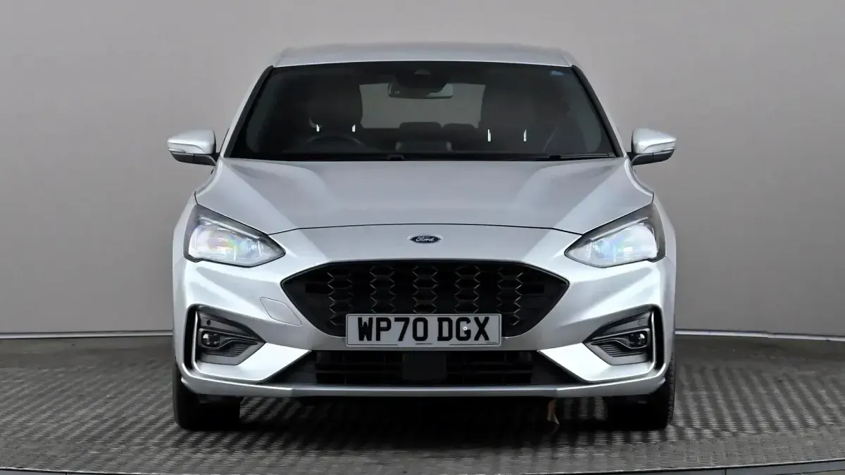 Used Ford Focus ST-Line 155 HP (114 kW) 2020 Silver Hatchback