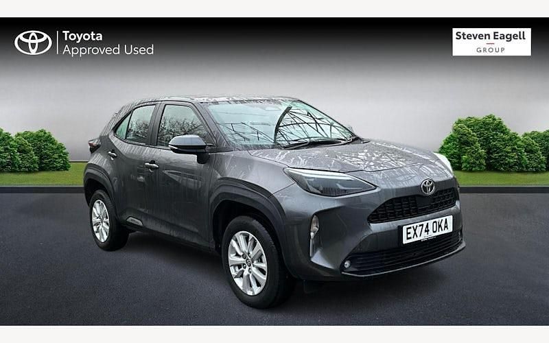 Used 2025 Toyota Yaris Hybrid Estate | £22,334 (Good price) - Image 1/3