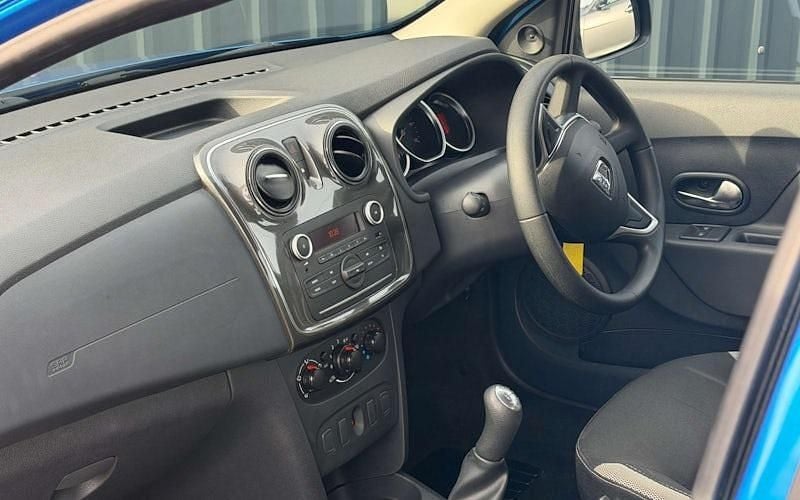 Usado Dacia Sandero Essentiel 90 HP (66 kW) 2020 Citadino
