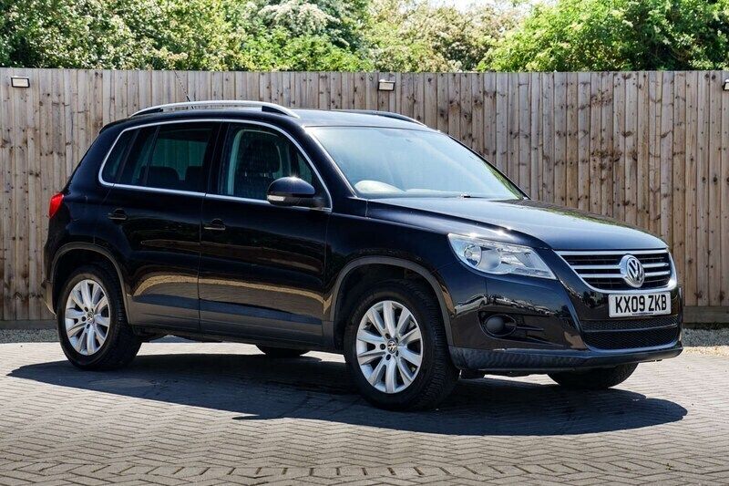 Black Used 2009 VW Tiguan SE SUV | £5,995 (A bit pricey) - Image 1/4