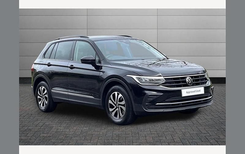 Used VW Tiguan Active 150 HP (110 kW) 2022 Black SUV