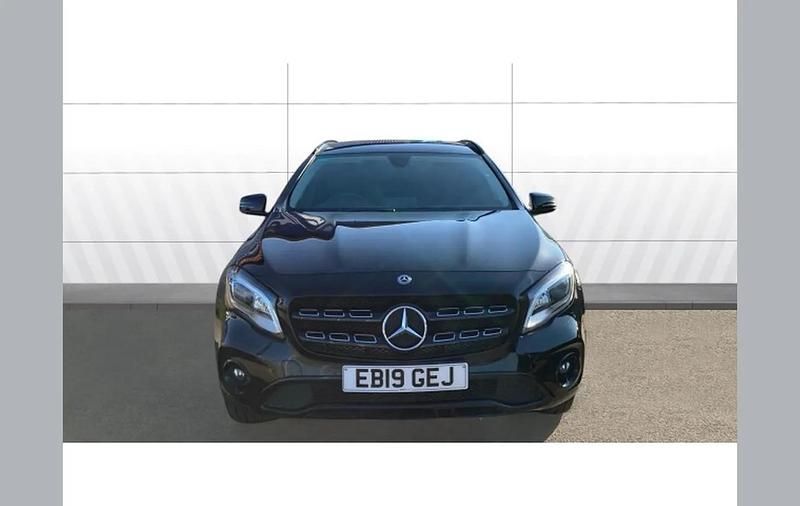 Used Mercedes GLA180 Urban 122 HP (89 kW) 2019 Black SUV