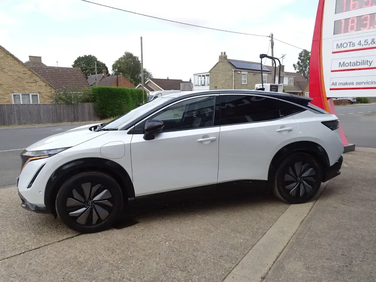 Used Nissan Ariya Evolve 160 kW (218 HP) 2024 White SUV