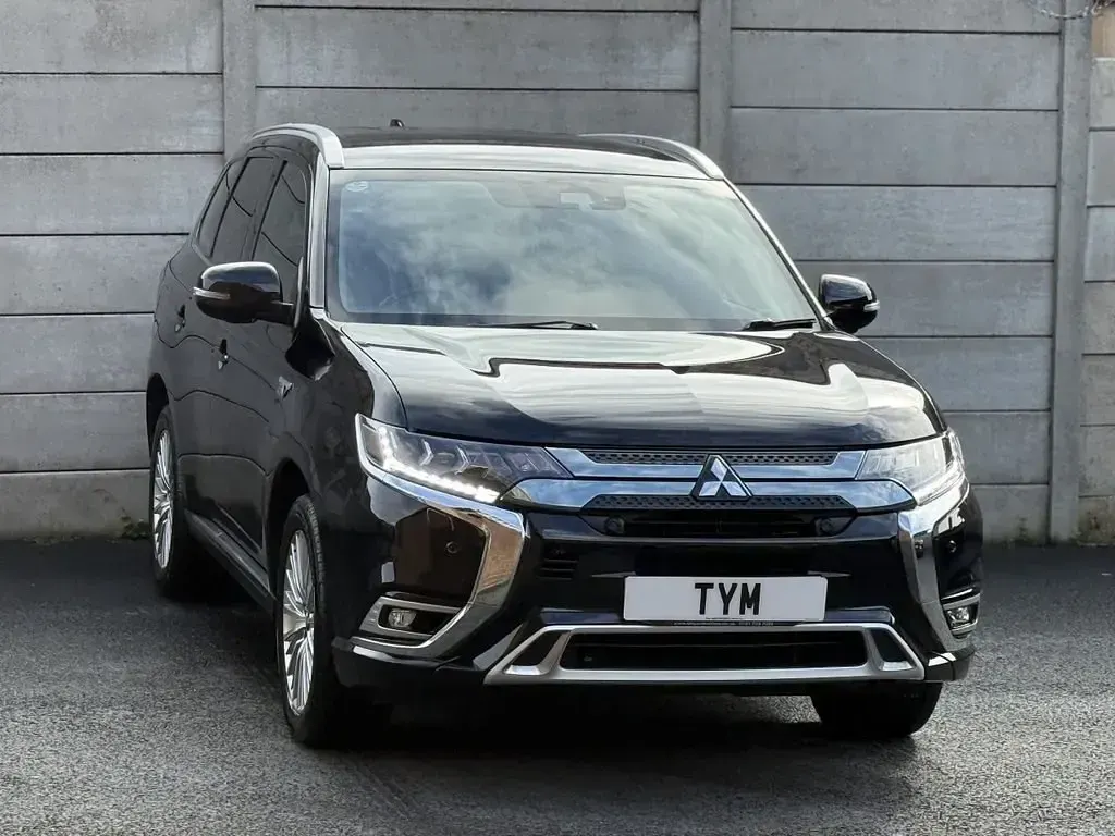Used Mitsubishi Outlander P-HEV 2018 Black SUV