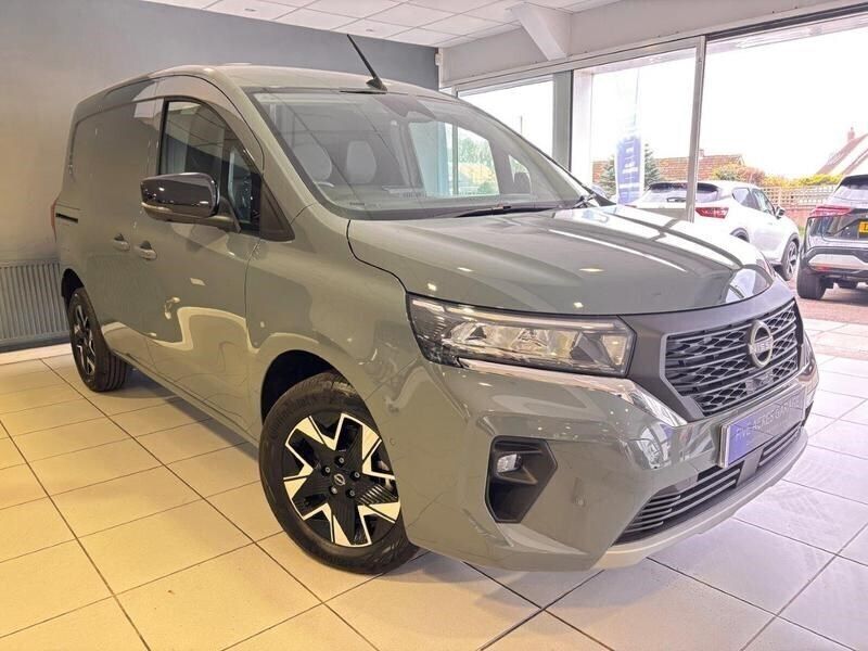 Grey New 2025 Nissan Townstar Tekna+ MPV | £21,499 (Fair price) - Image 1/3