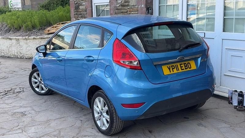 Used Ford Fiesta Zetec 2011 Blue Hatchback
