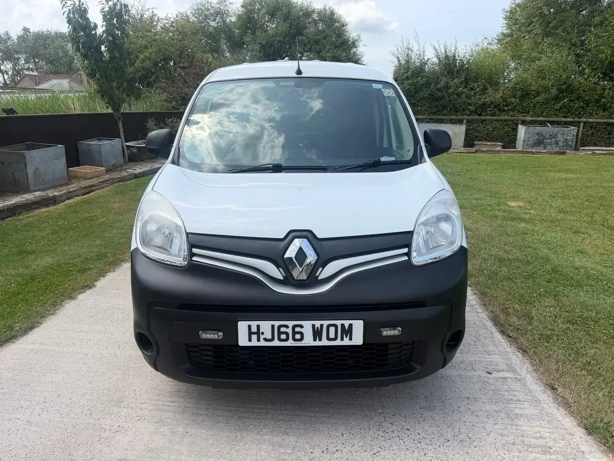 Used Renault Kangoo Business 2016 White MPV