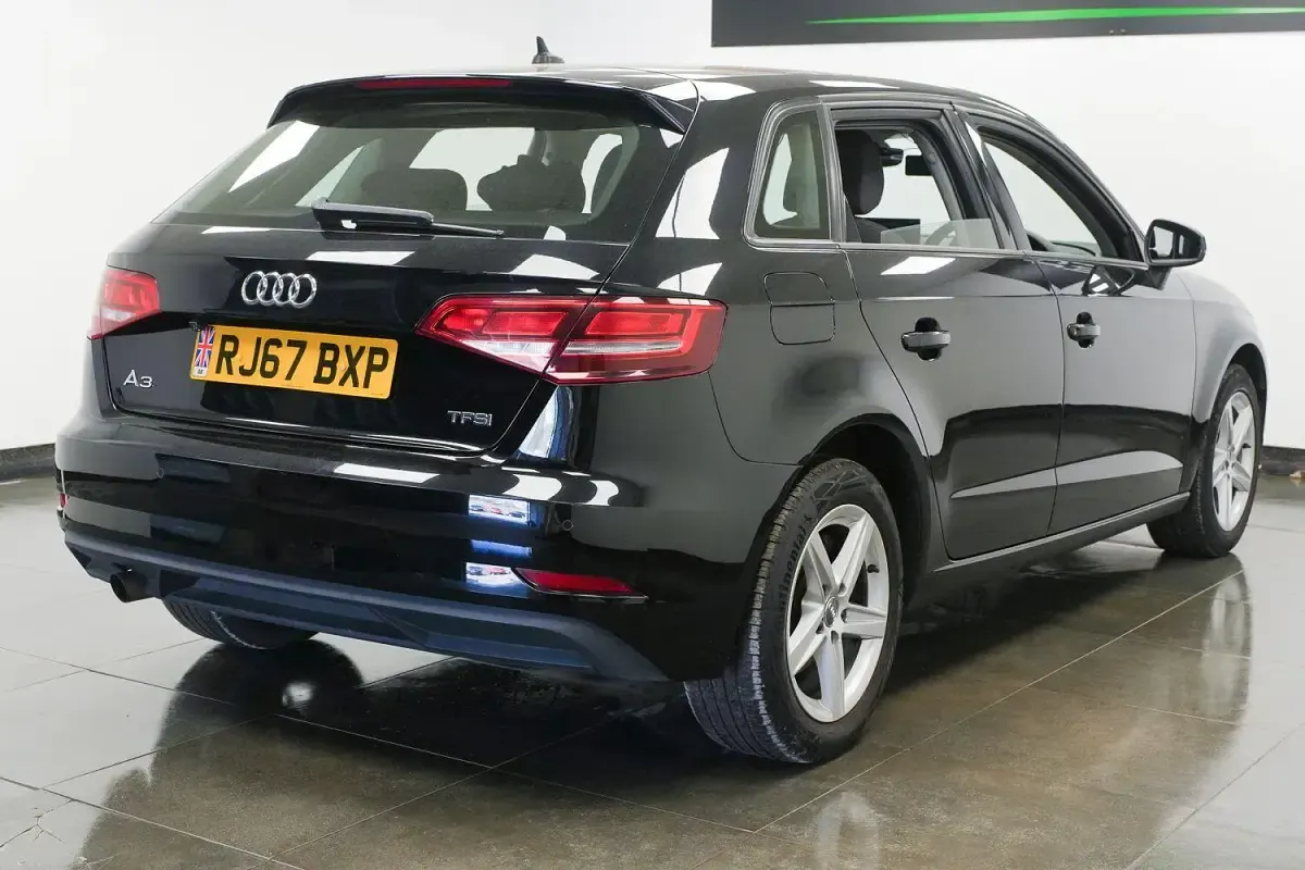 Used Audi A3 Sportback 116 HP (85 kW) 2017 Black Hatchback