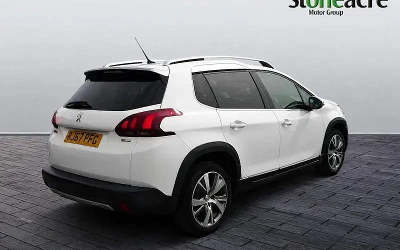 Used Peugeot 2008 Allure 110 HP (80 kW) 2017 White SUV