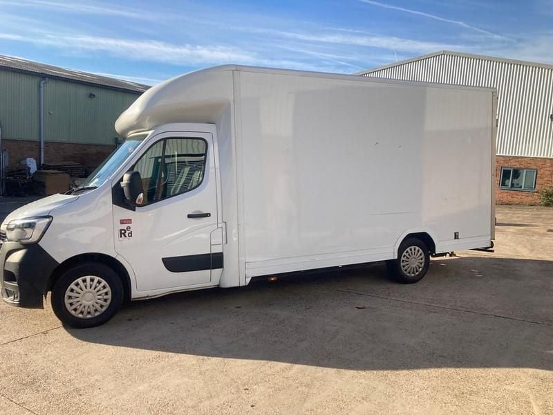 Used Renault Master Komfort 2021 White Cabriolet