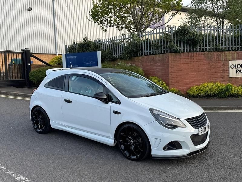 Second-hand Vauxhall Corsa 205 CP (150 kW) 2014 Alb Hatchback
