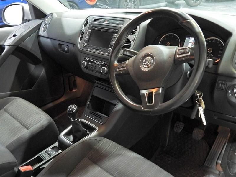 Used VW Tiguan SE 140 HP (102 kW) 2012 Silver SUV