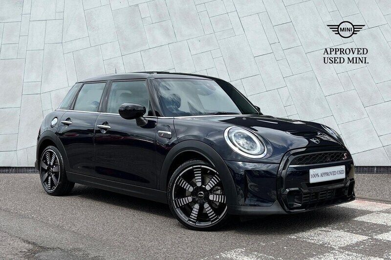 Used Mini Cooper S Exclusive 192 HP (141 kW) 2023 Black Hatchback