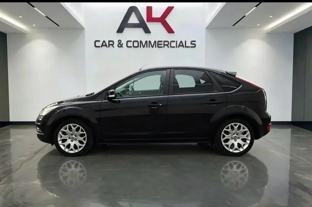 Used Ford Focus Zetec 99 HP (72 kW) 2010 Black Hatchback
