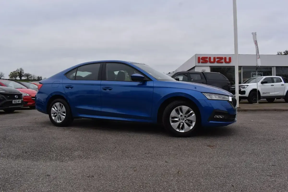 Used Skoda Octavia SE 110 HP (80 kW) 2023 Blue Hatchback
