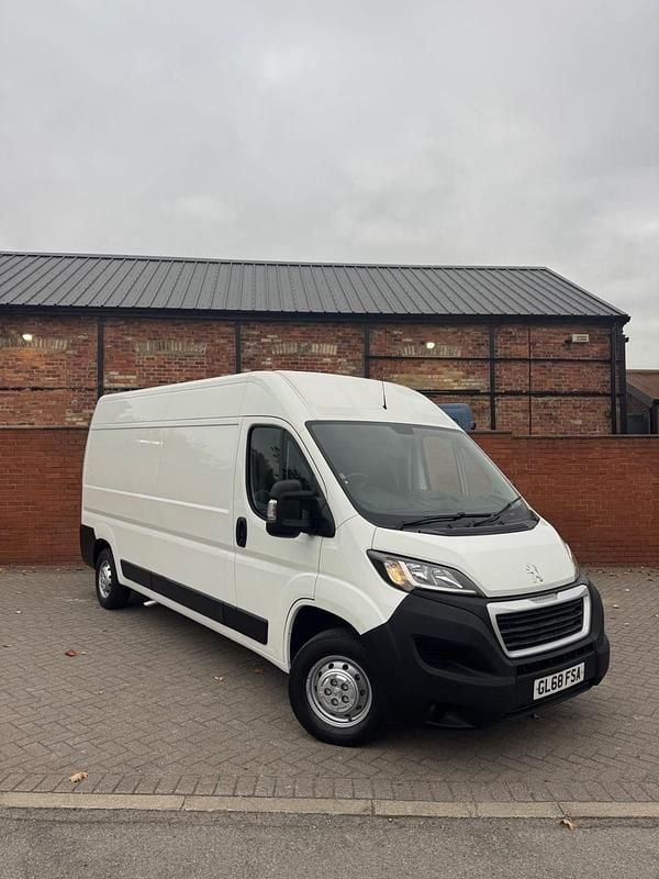 White Used 2018 Peugeot Boxer Van | £9,995 (Super price) - Image 1/4