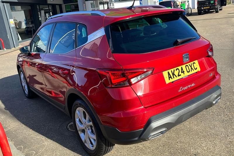 Used Seat Arona FR 150 HP (110 kW) 2024 Red SUV