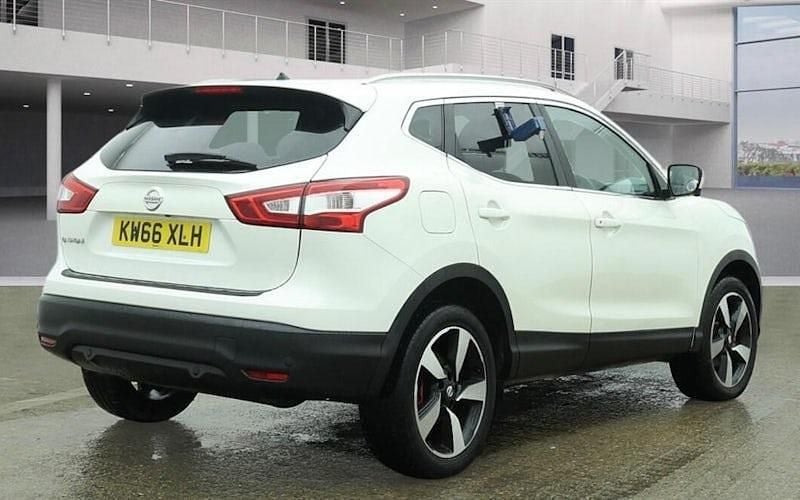 Used Nissan Qashqai N-Connecta 131 HP (96 kW) 2016 SUV