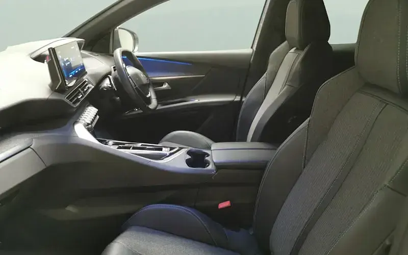 Used Peugeot 3008 Allure+ 136 HP (100 kW) 2023 White SUV