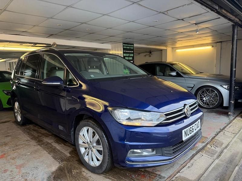 Used VW Touran SEL 190 HP (139 kW) 2016 Blue MPV