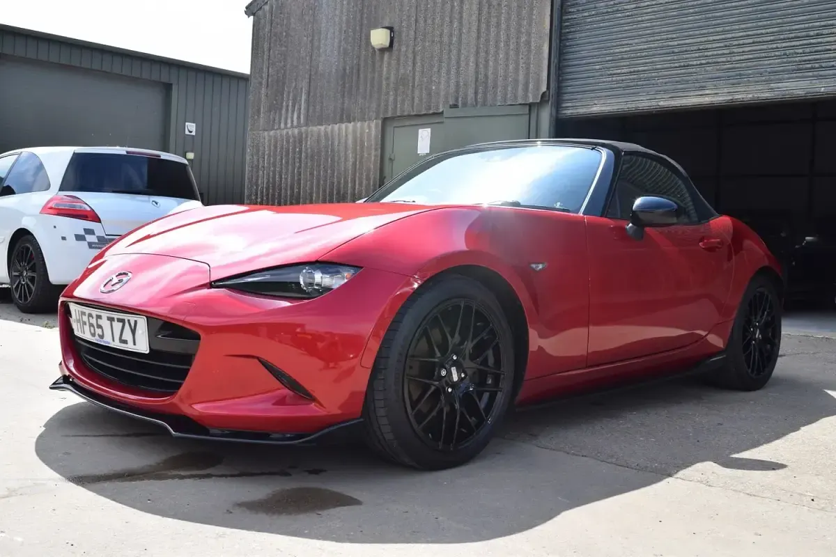 Used Mazda MX5 Inclusive 160 HP (117 kW) 2015 Red Cabriolet