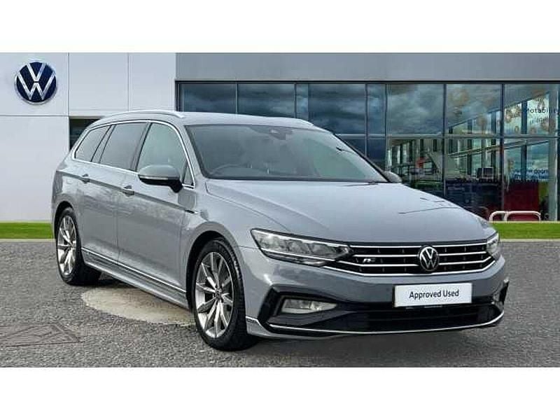 Used VW Passat R-line 150 HP (110 kW) 2023 Moonstone grey Estate