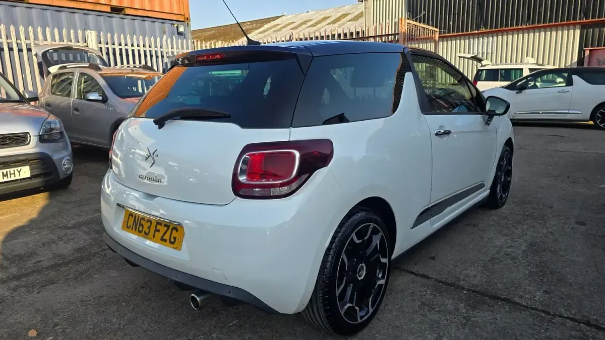 Used Citroën DS3 2013 White Hatchback