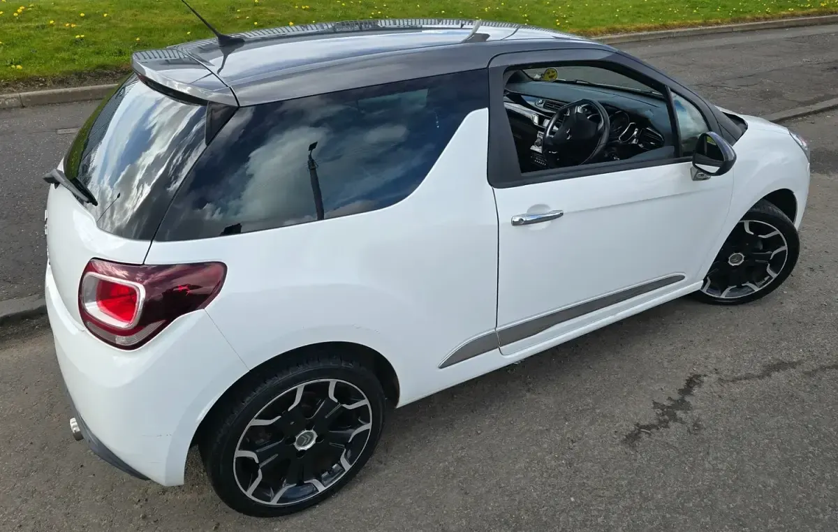 Used Citroën DS3 2014 White Hatchback