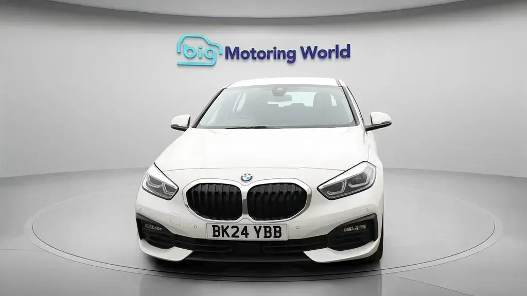 Usado BMW 118 136 HP (100 kW) 2024 Branco Citadino