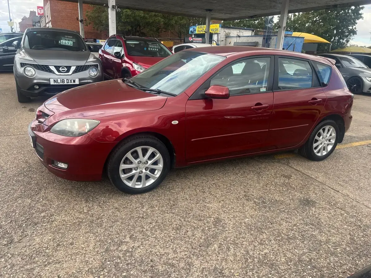 Used Mazda 3 Takara 105 HP (77 kW) 2008 Red Hatchback