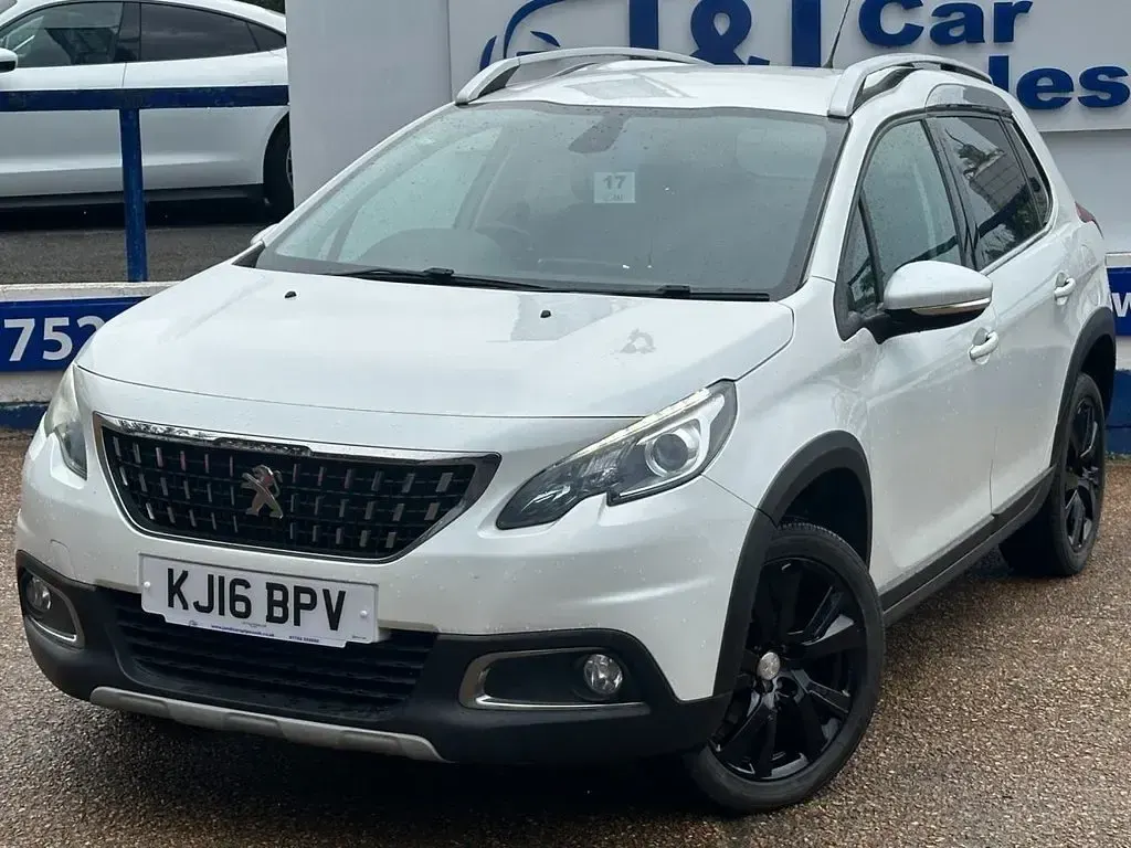 Used Peugeot 2008 Allure 120 HP (88 kW) 2016 White SUV
