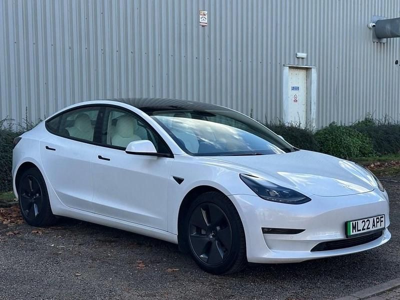 White Used 2022 Tesla Model 3 Long Range AWD Sedan | £20,990 (Fair price) - Image 1/4
