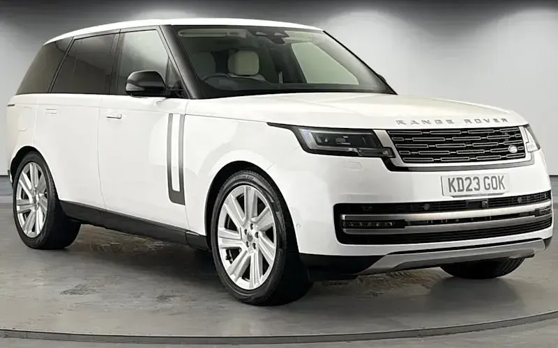 Used Land Rover Range Rover HSE 300 HP (220 kW) 2025 SUV