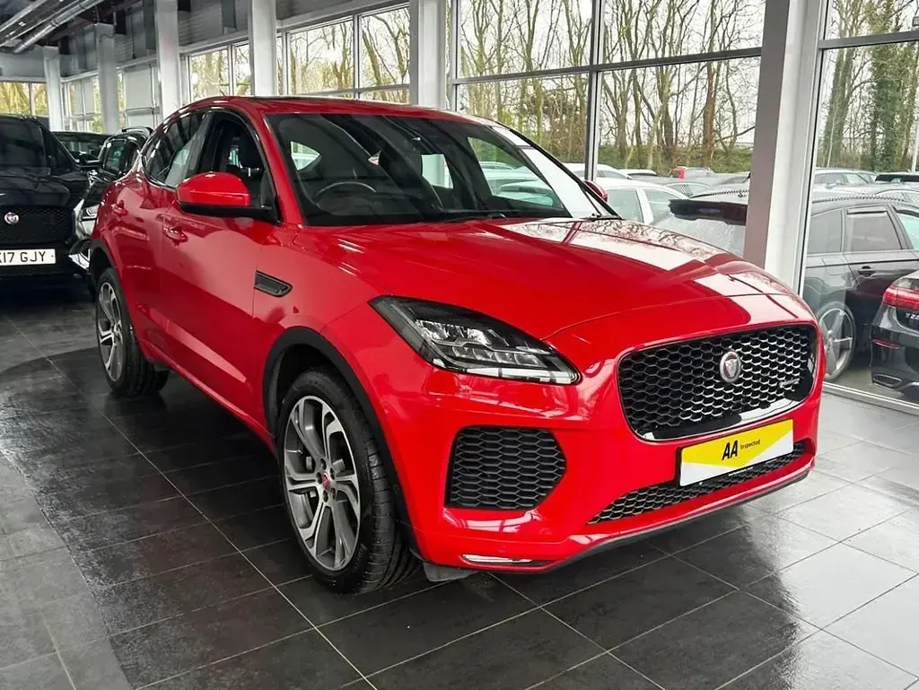 Usado Jaguar E-Pace First Edition 180 HP (132 kW) 2018 Vermelho SUV