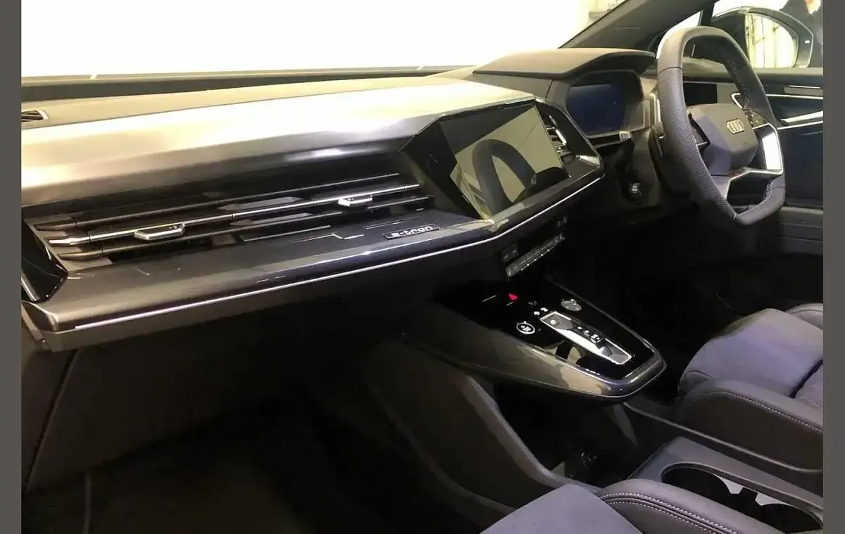 New Audi Q4 e-tron Black Edition 245 kW (334 HP) 2026 Blue SUV