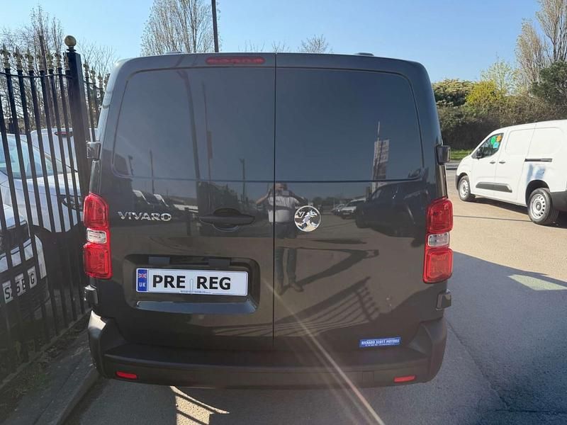 Nouă Vauxhall Vivaro 2026 Gri Monovolum