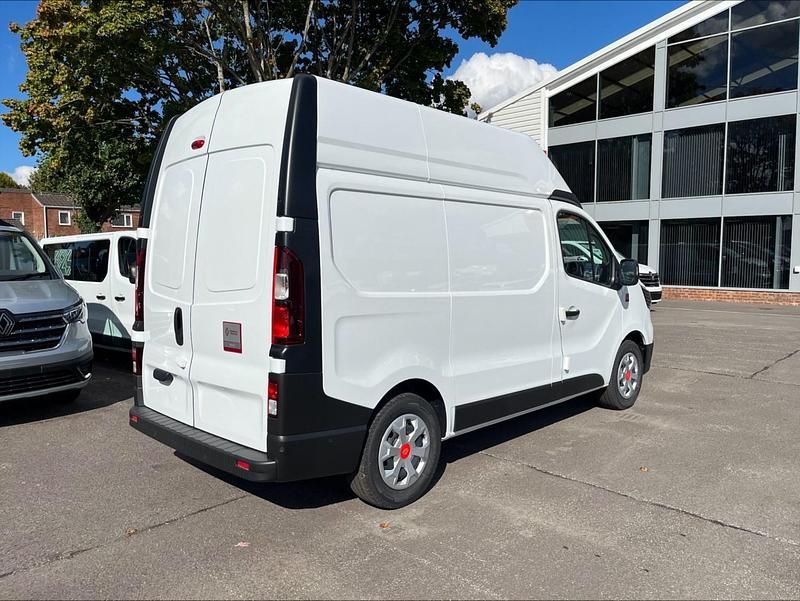 New Renault Trafic 150 HP (110 kW) 2025 White MPV