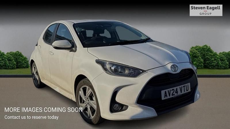 Used Toyota Yaris Hybrid 2024 White Hatchback