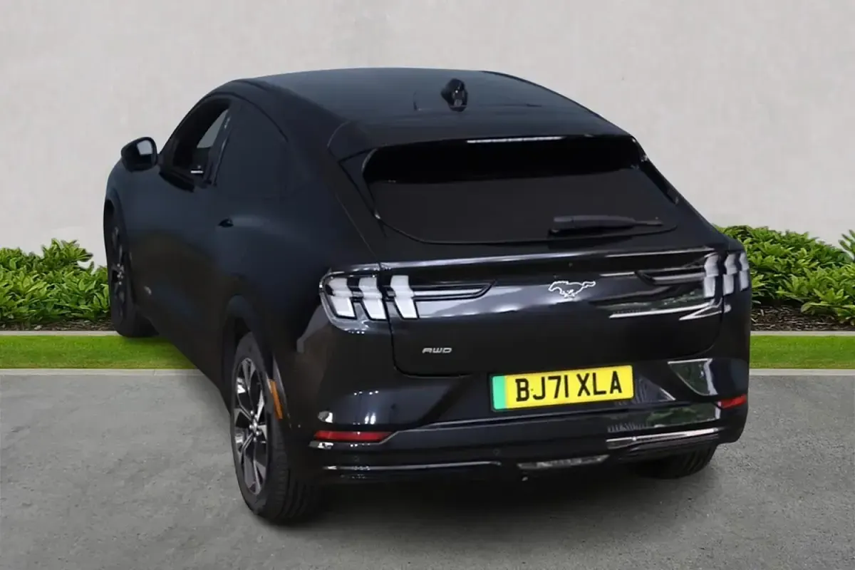 Used Ford Mustang Extended Range 351 HP (258 kW) 2022 Black Hatchback