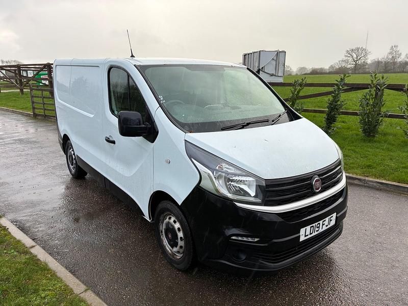 Used Fiat Talento 120 HP (88 kW) 2019 White MPV