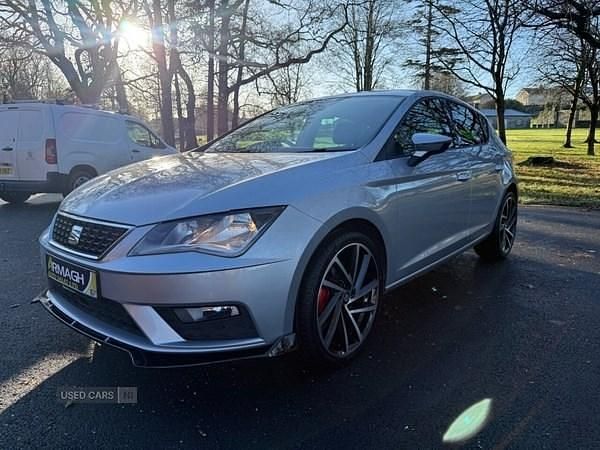 Used Seat Leon SE Dynamic 115 HP (84 kW) 2018 Silver Hatchback